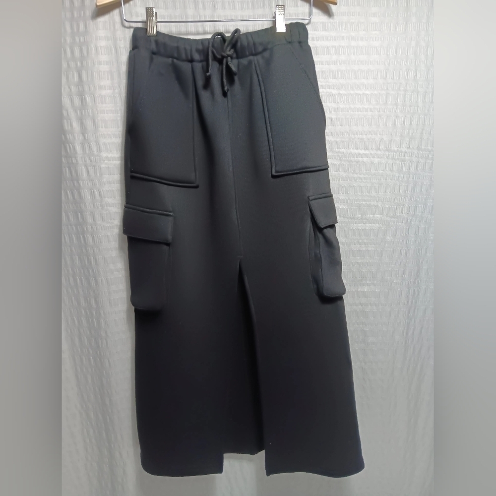 Papermoon Jersey Knit midi cargo skirt. Ladies size S